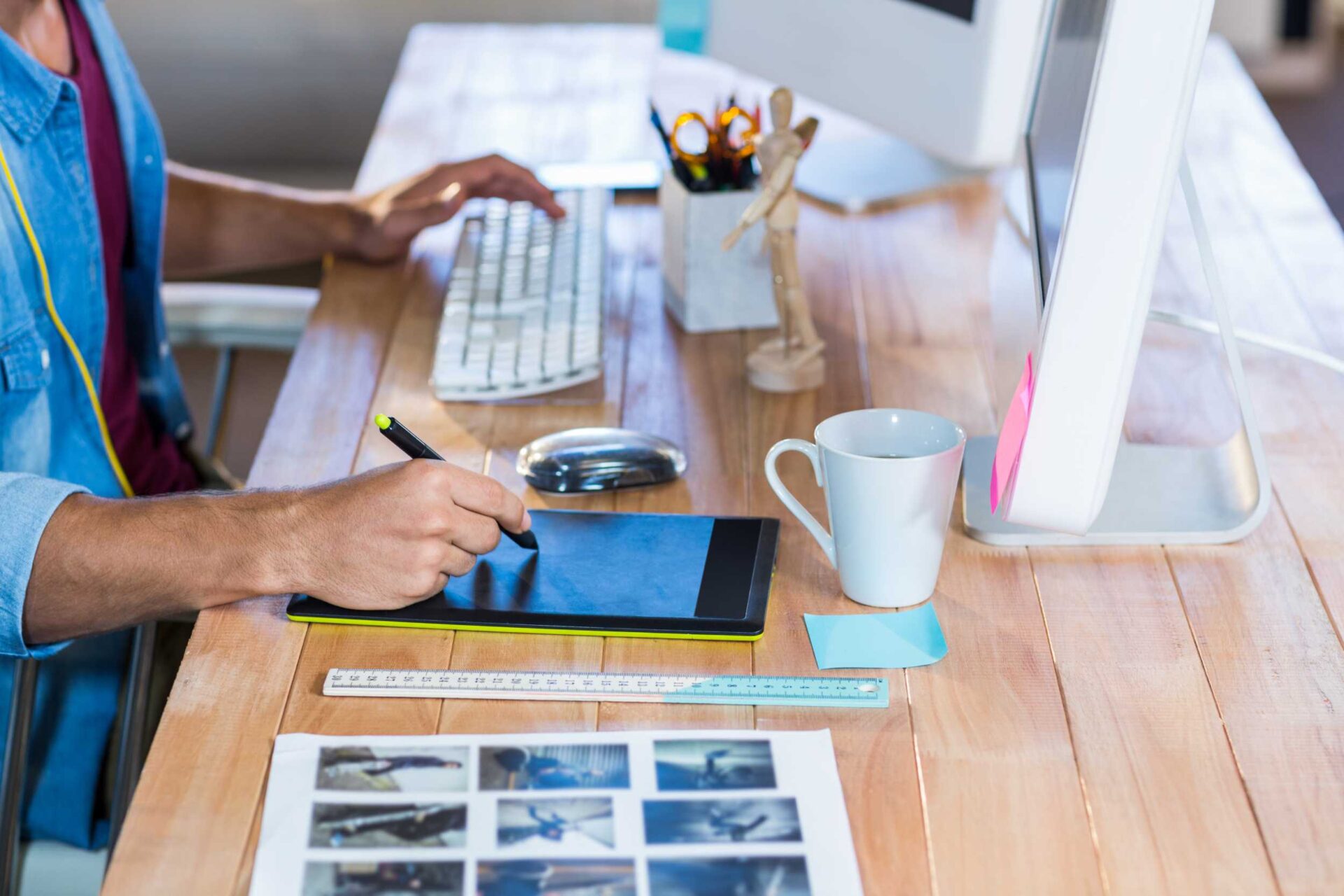 Empresario digitalizando su empresa instaladora