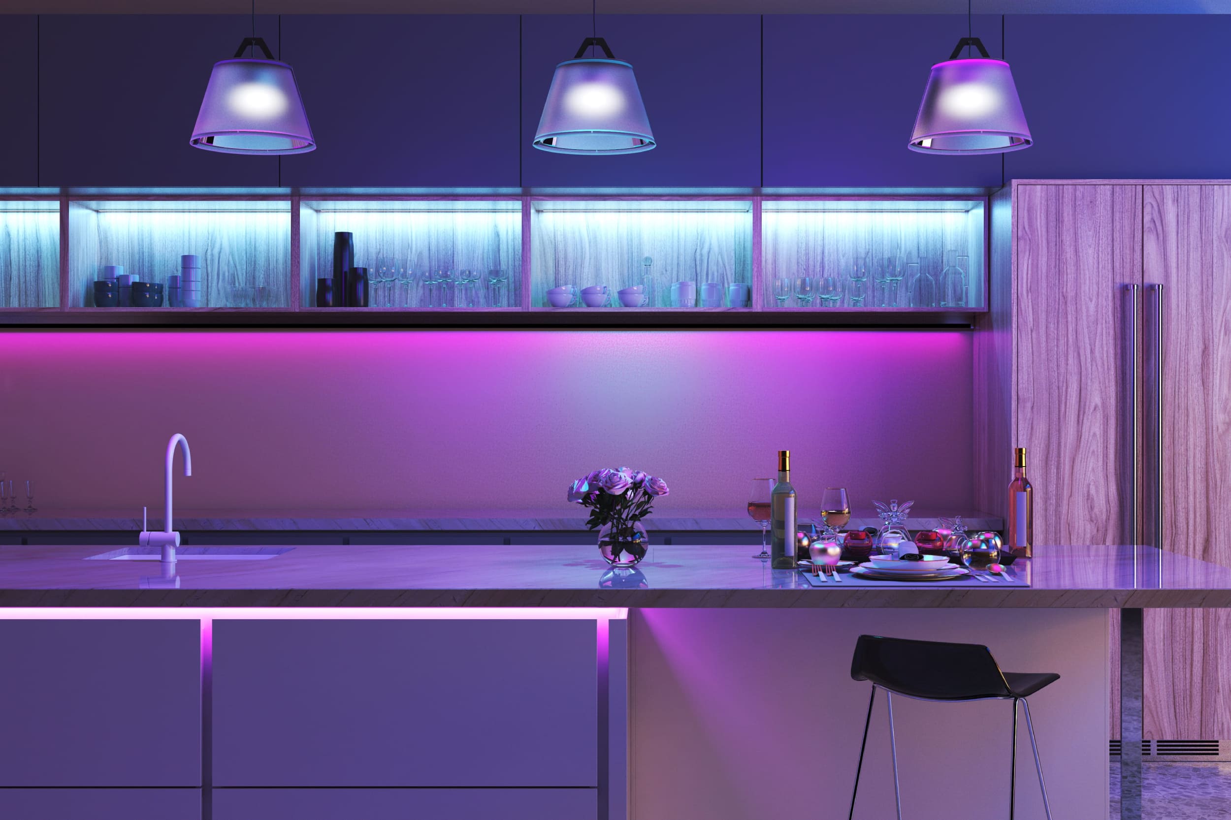 Cocina con iluminación led en colores azul y violeta